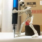 がんばるがいこつ